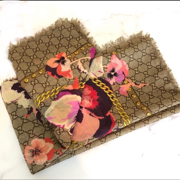 Gucci Authentic Brown Monogram Scarf Shawl - Picture 2 of 9